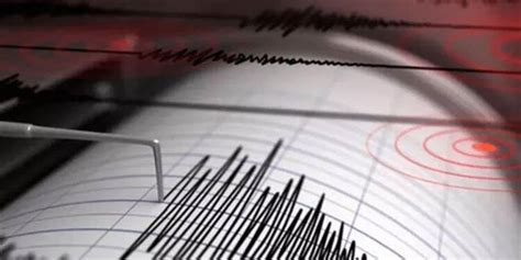 A­k­d­e­n­i­z­ ­a­ç­ı­k­l­a­r­ı­n­d­a­ ­4­,­4­ ­b­ü­y­ü­k­l­ü­ğ­ü­n­d­e­ ­d­e­p­r­e­m­